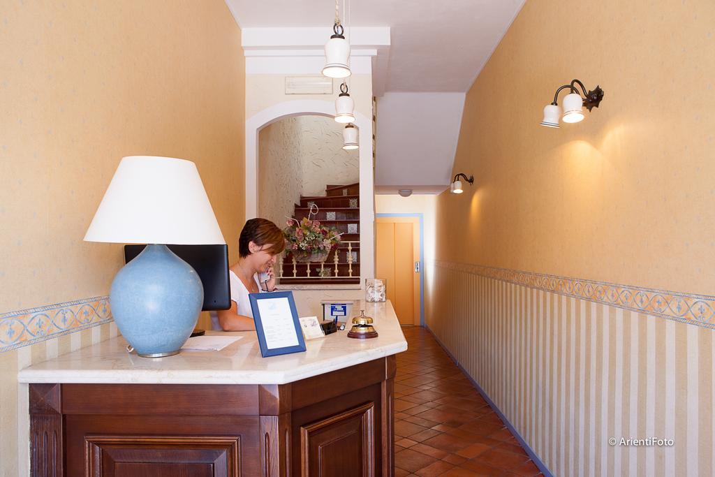 Albergo Del Lago Капальбио Экстерьер фото